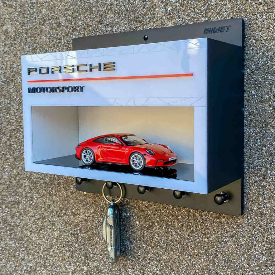 Porsche Motorsport Wall Key Hook Rack - Scale Model Car Display Case
Sucesso
