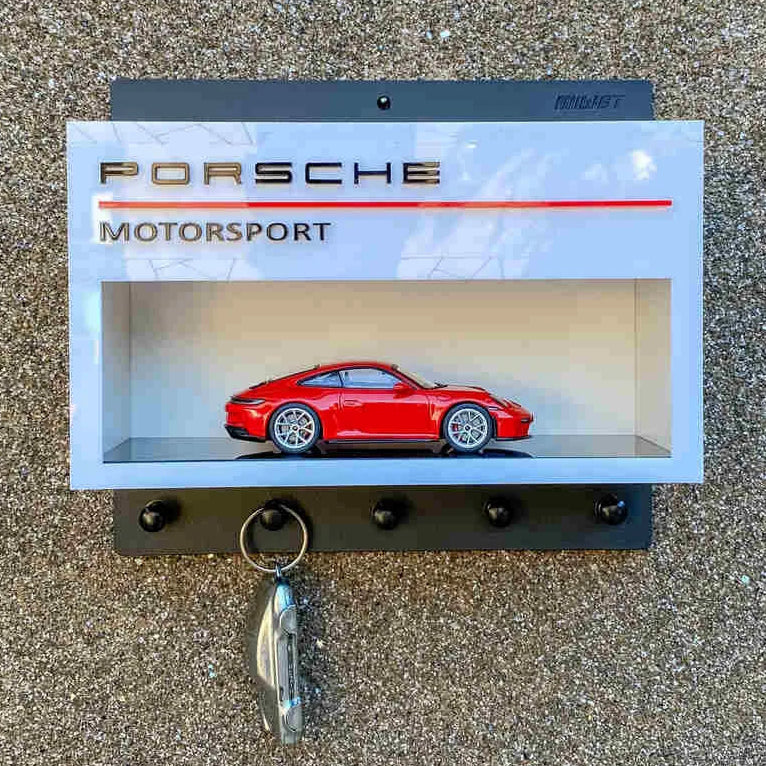 Porsche Motorsport Wall Key Hook Rack - Scale Model Car Display Case
Sucesso
