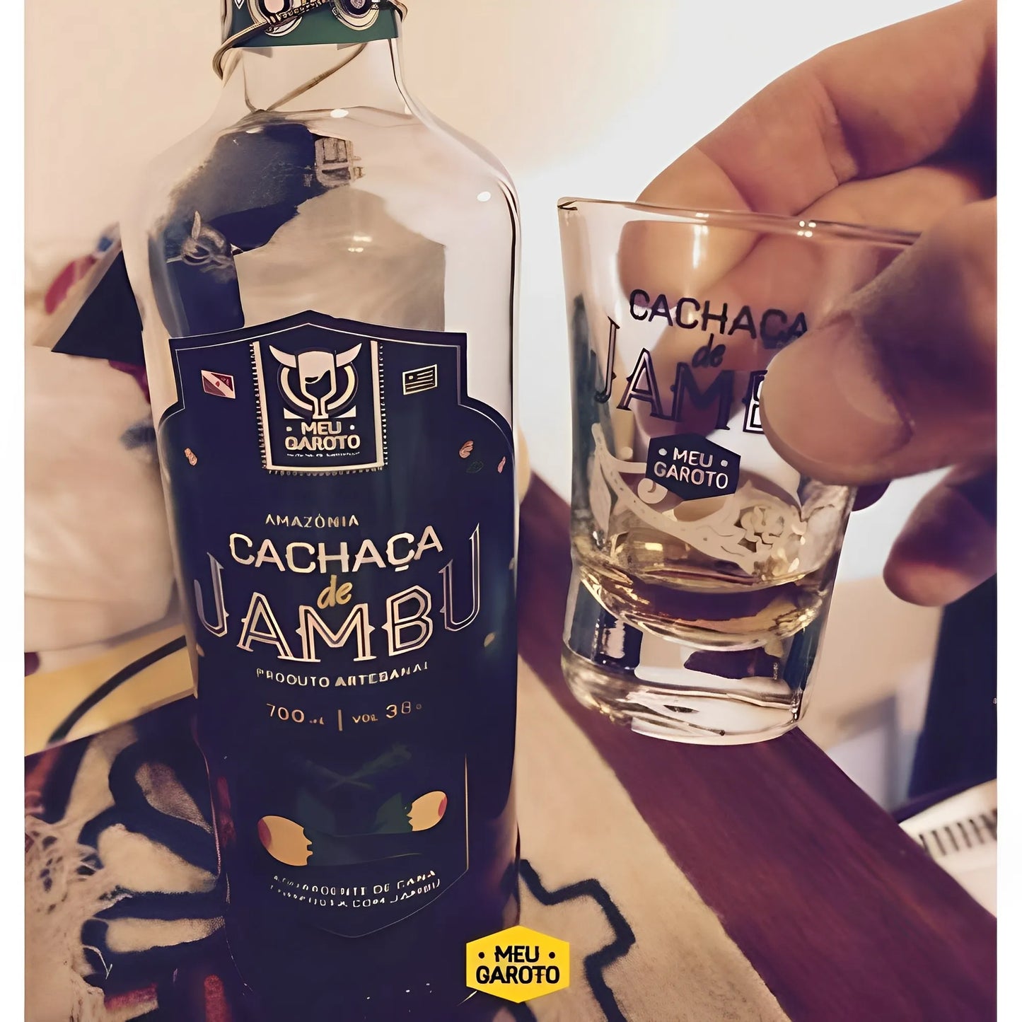 Meu Garoto 700ml 38%vol. (ABV 38%) - Cachaça Brasileira com Jambu da Amazônia