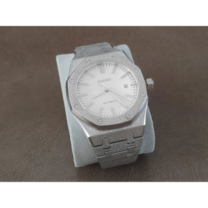 Seiko NH35 Frosted Royal Oak 41 mm, esfera blanca: un reloj elegante