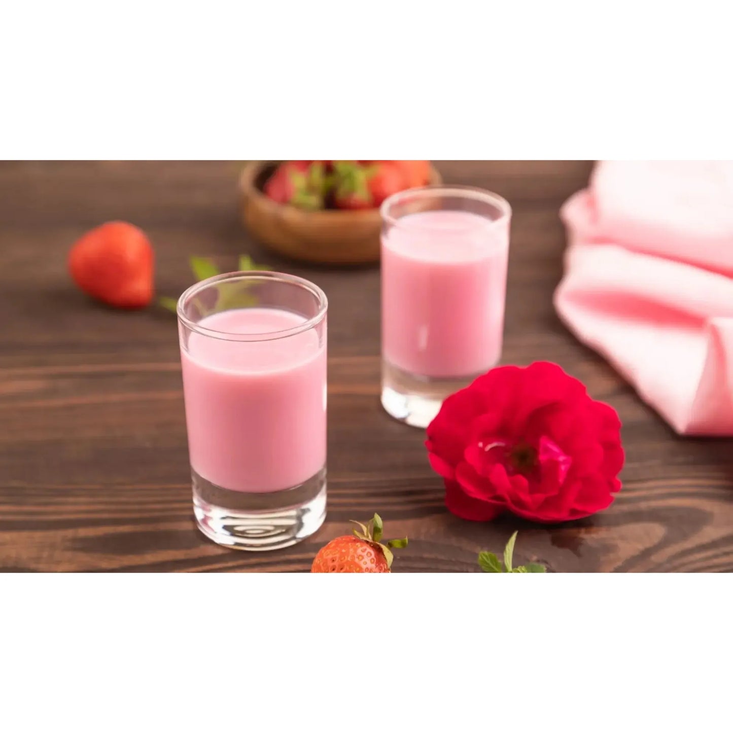 Licor de Crema de Fresa Ballena con Tequila 750 ml 16% vol. (ABV 16%)