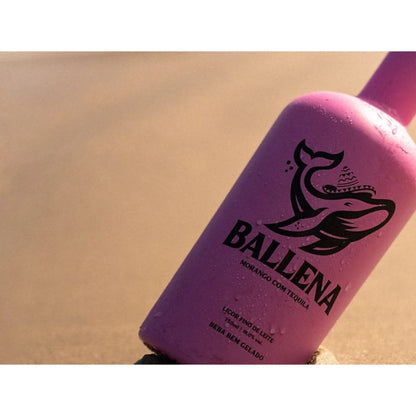 Licor de Crema de Fresa Ballena con Tequila 750 ml 16% vol. (ABV 16%)