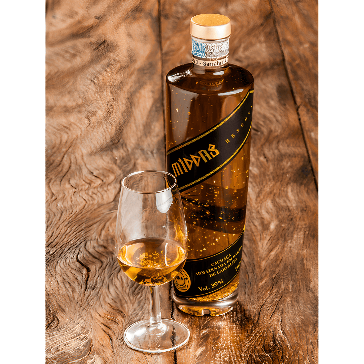 Cachaça Middas Reserva dos Proprietários With 23k Gold Flakes 700ml - Brazilian Shop